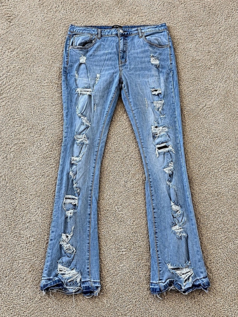 NOVAMEN Distressed Jeans